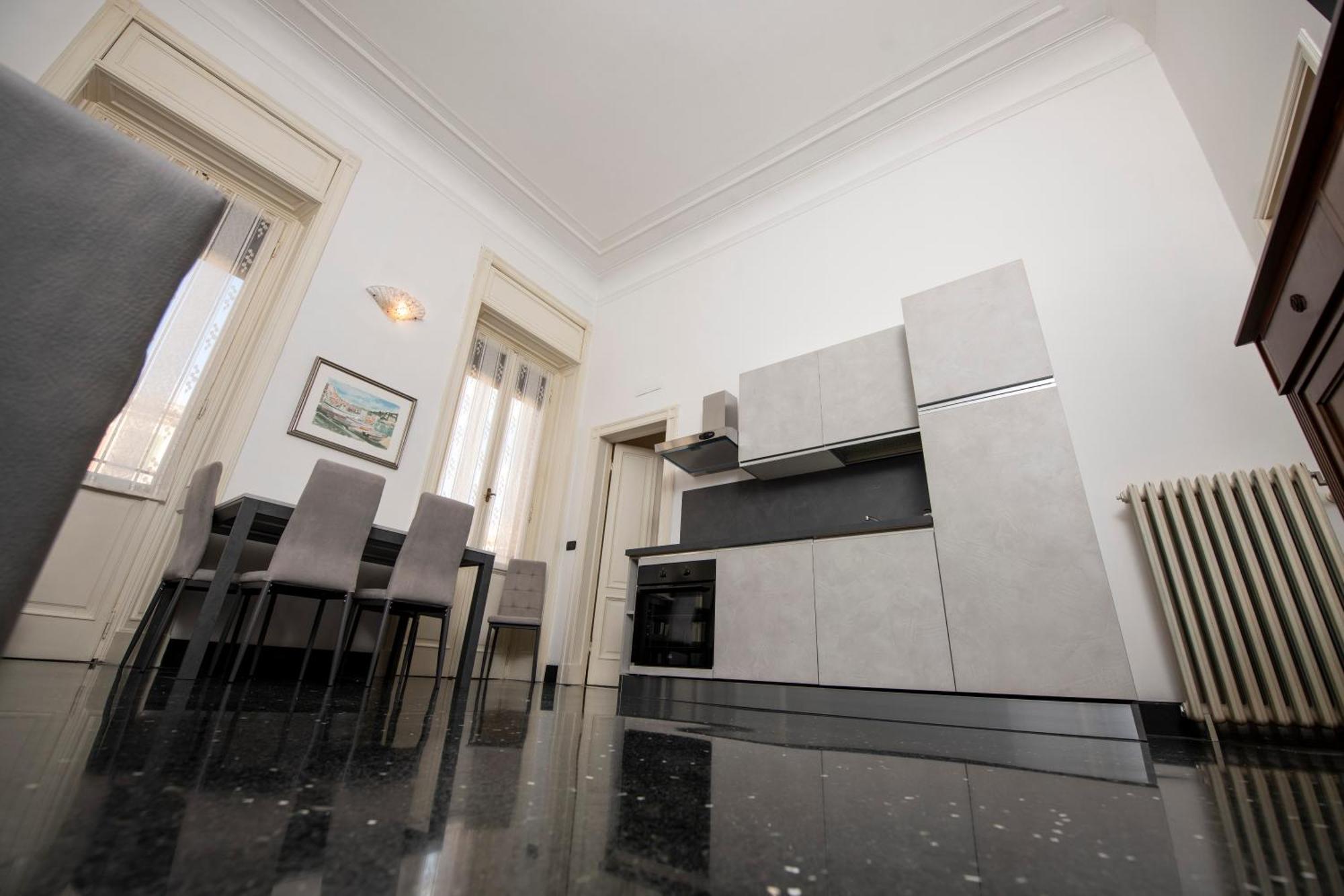 ססטרי לבאנטה 236 - Casa Corso Colombo - Centro Storico, Mare E Spiaggia A 200M - Parcheggio Gratis Incluso מראה חיצוני תמונה