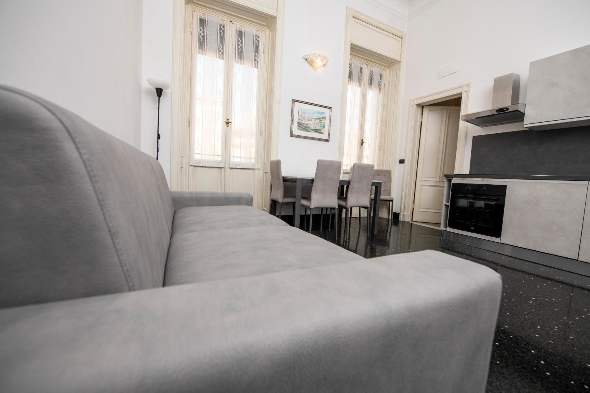 ססטרי לבאנטה 236 - Casa Corso Colombo - Centro Storico, Mare E Spiaggia A 200M - Parcheggio Gratis Incluso מראה חיצוני תמונה